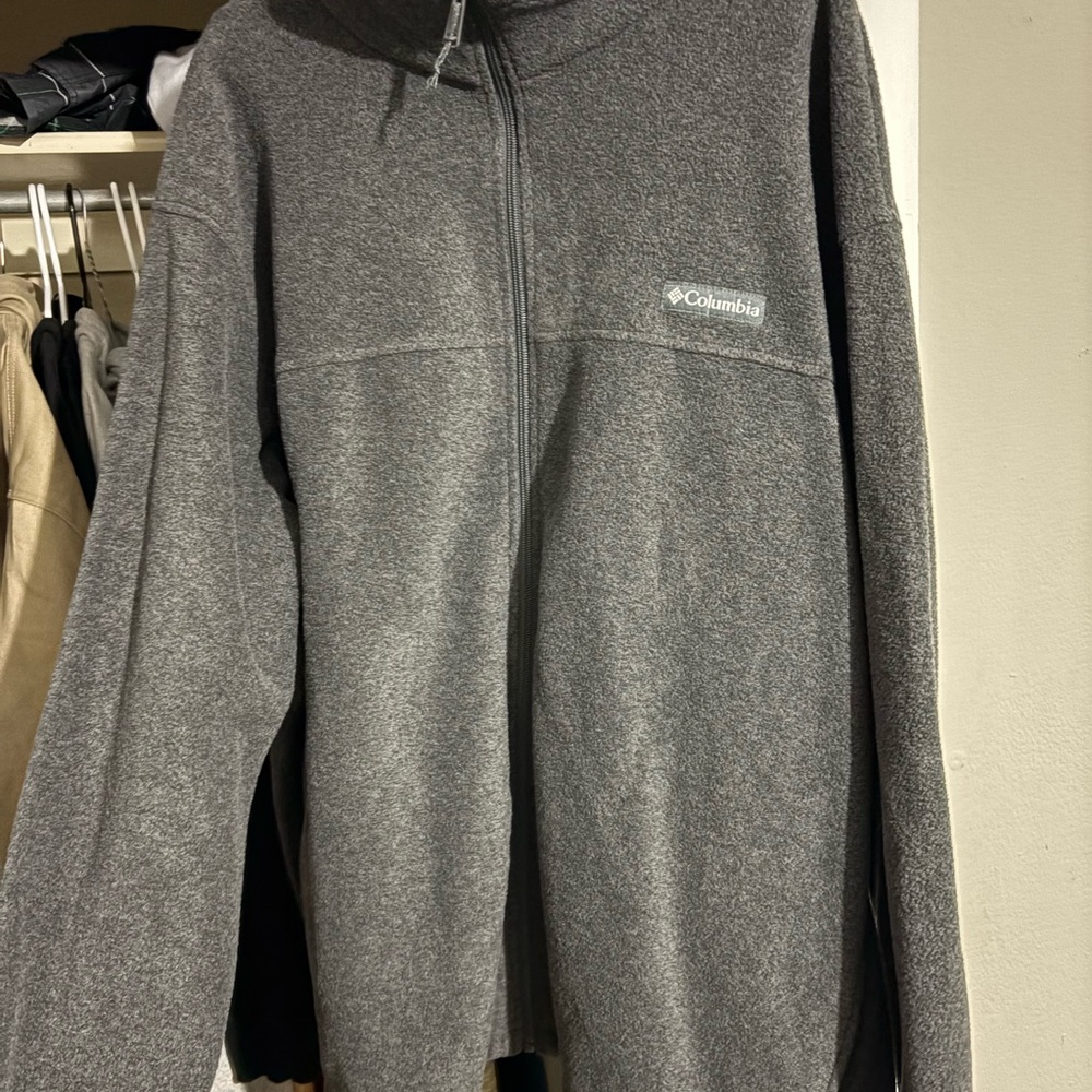 Columbia Men's Zip-Up Gray Sweater